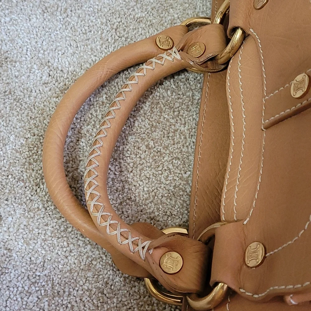 Celine - Picture 7 of 16